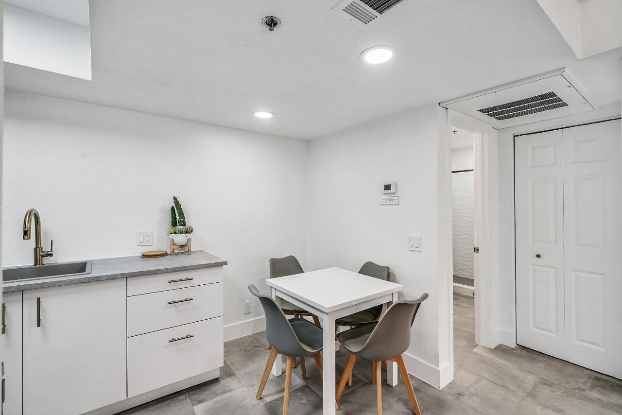 Condo Close To Strip And Raiders Stadium Las Vegas Exterior photo